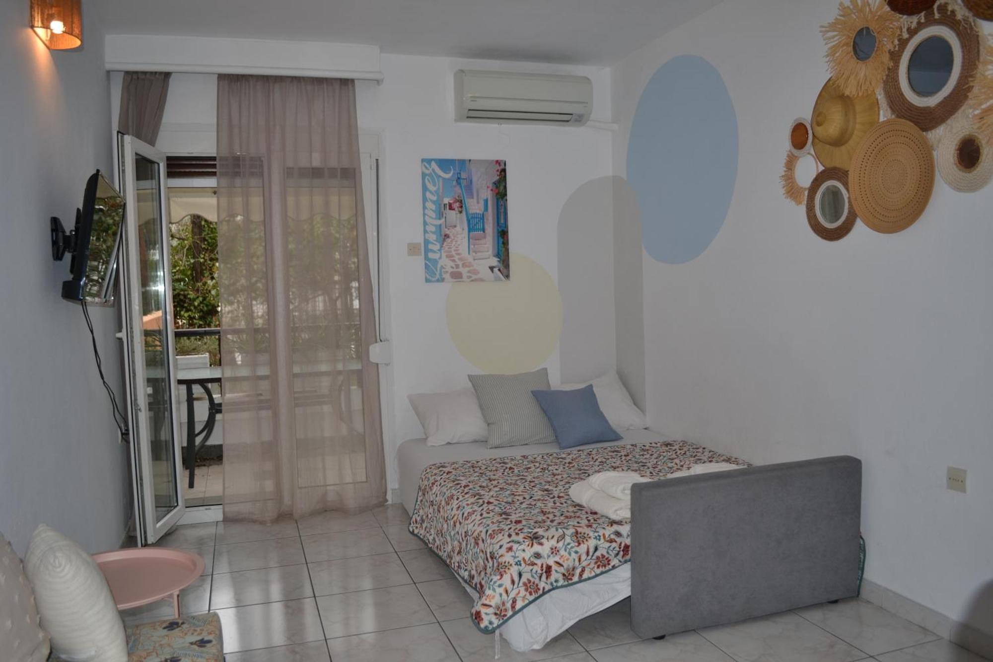 Evaliana Seaside Apartment PalaiónTsiflíkion 外观 照片